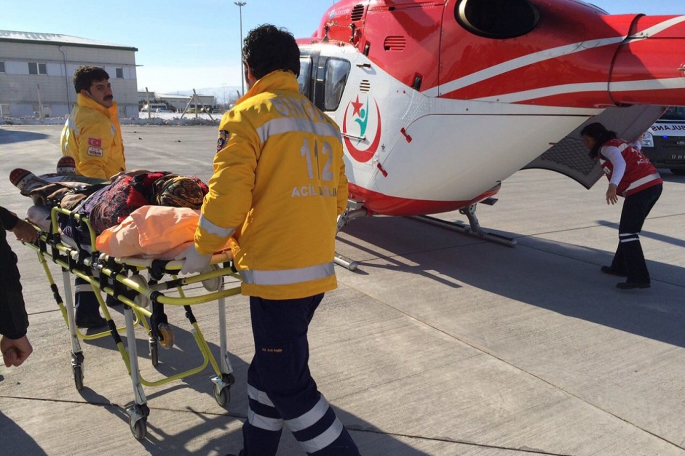Helikopterle hastaneye kaldırılan yaşlı kadın hayatını kaybetti